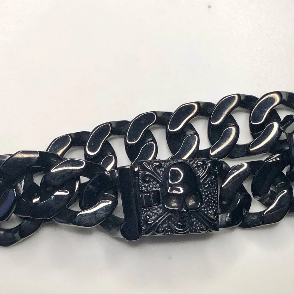 Men's Black Chain Bracelet with skull design stainless steel 316L - Picture 4 of 5